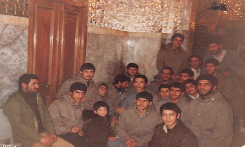 پابوسی حرم علی ابن موسی الرضا(ع) توسط رزمندگان تخریبچی