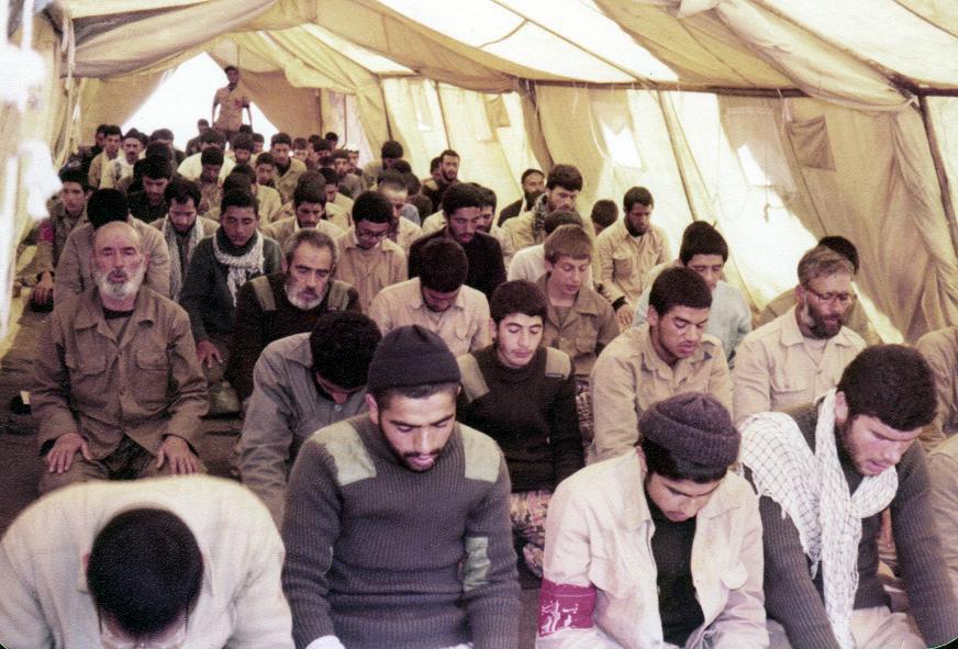 بشمار سه حسینیه به پا میکردیم