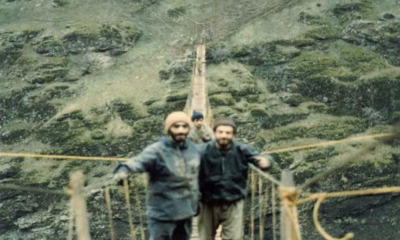 عبور از پل افسانه