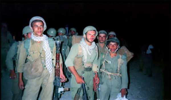 صدای انفجار در اطراف مسجد جامع خرمشهر همه رو به وحشت انداخت